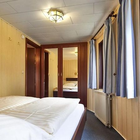 Hotelschiff Stinne Wustrow  Buitenkant foto